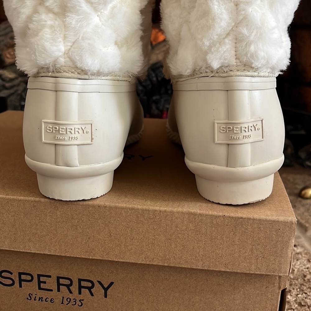 Brand New Sperry Saltwater Faux Fur Ivory Quilt Stitch Duck Boots Waterproof - Picture 9 of 16